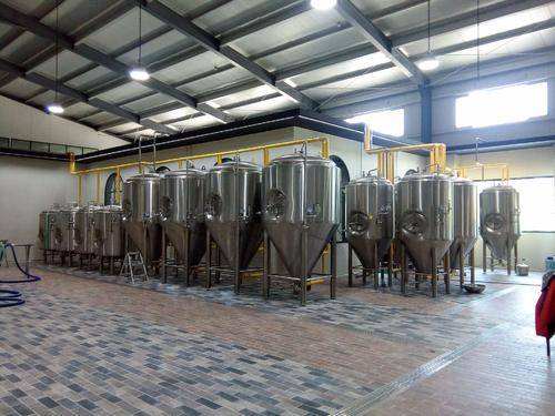 精釀啤酒設備的優(yōu)缺點解析 開啟微型釀造之旅的鑰匙